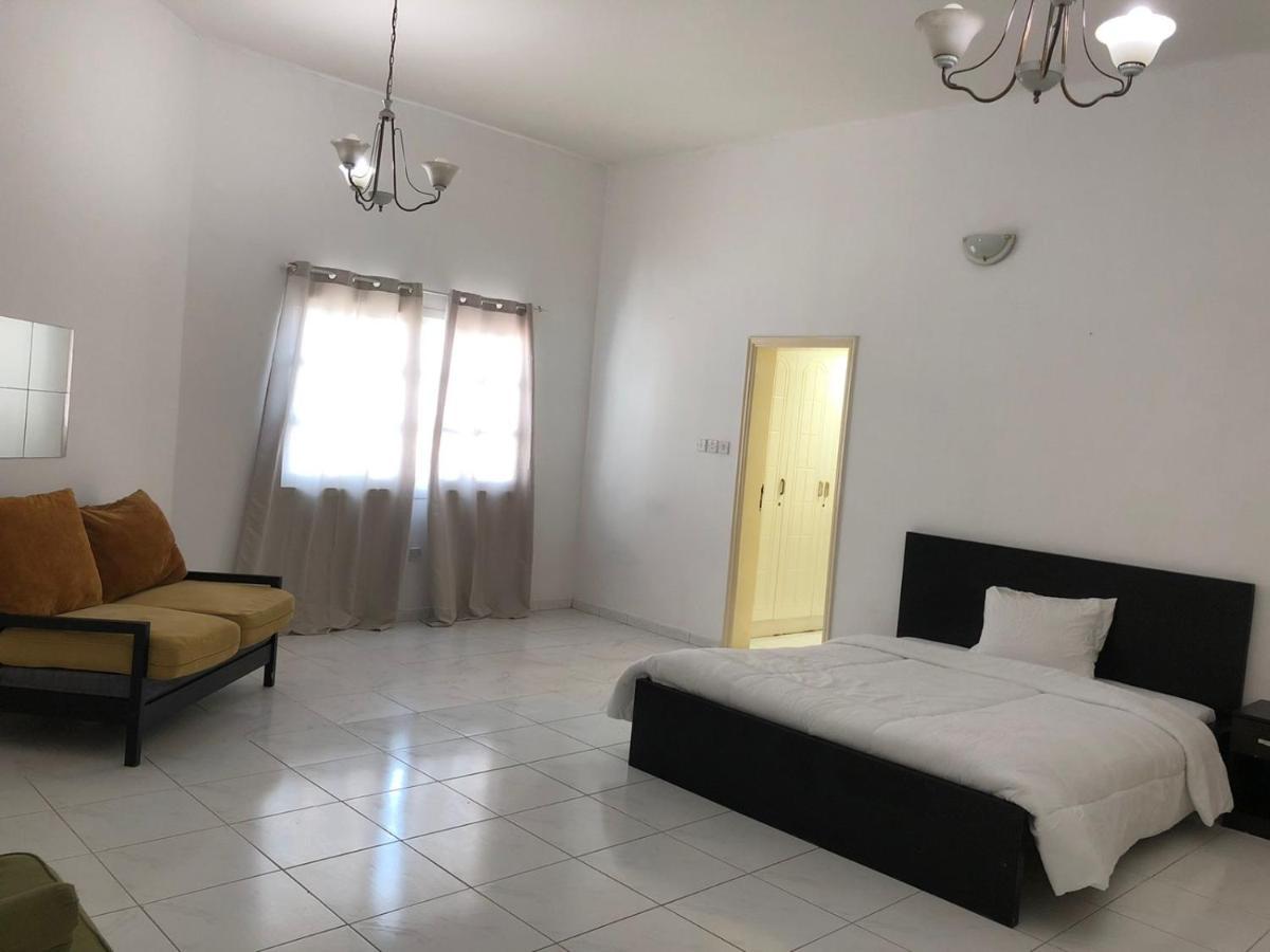 Comfortable Private Rooms In Compound Housing Dubai Ngoại thất bức ảnh