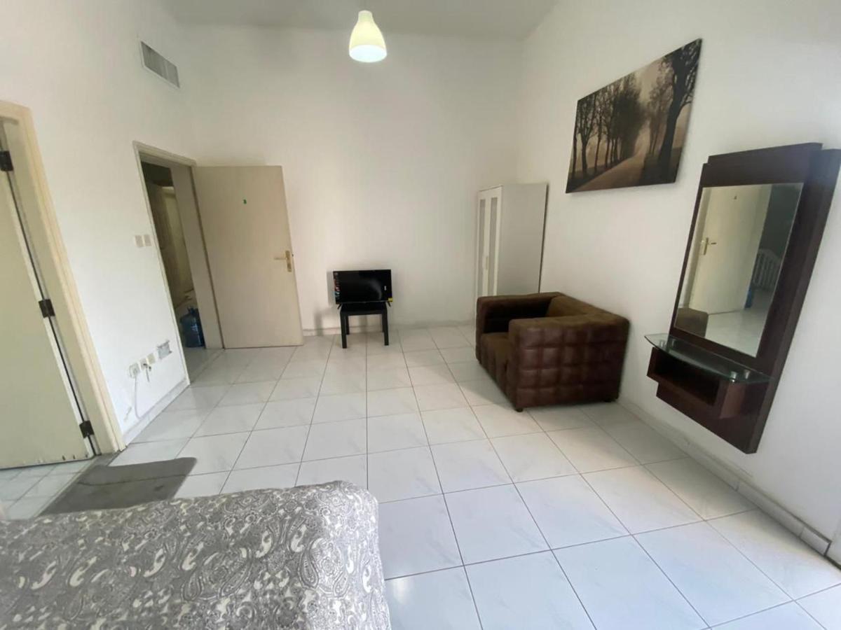 Comfortable Private Rooms In Compound Housing Dubai Ngoại thất bức ảnh