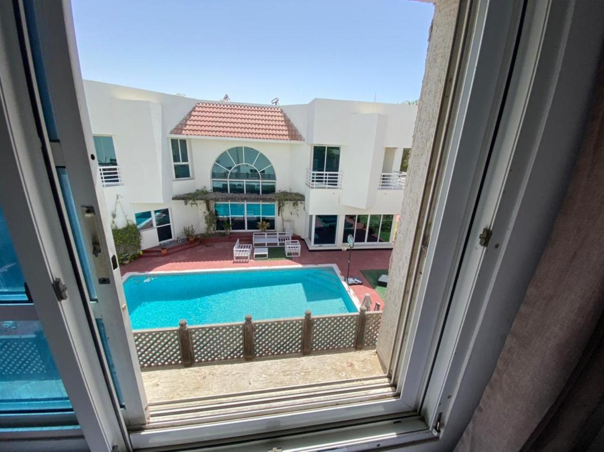 Comfortable Private Rooms In Compound Housing Dubai Ngoại thất bức ảnh