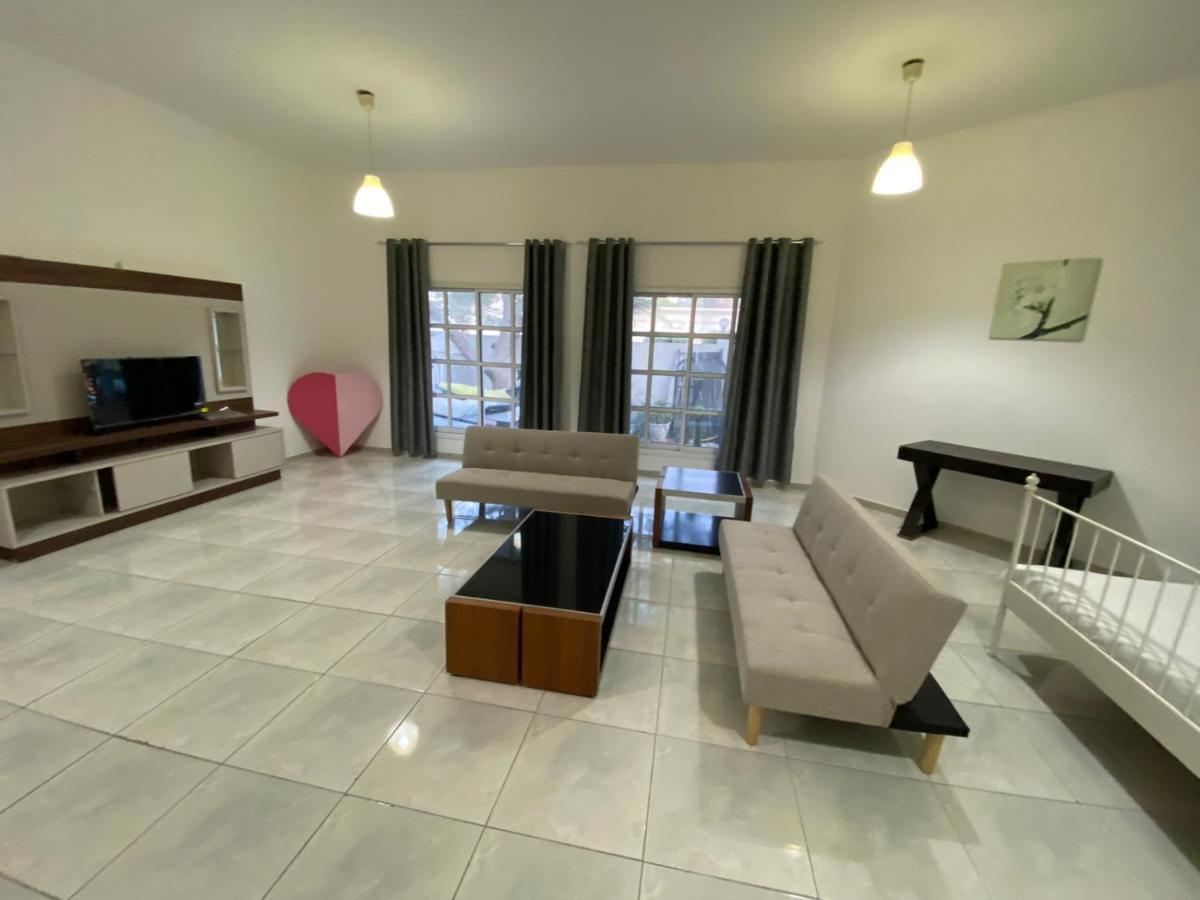 Comfortable Private Rooms In Compound Housing Dubai Ngoại thất bức ảnh