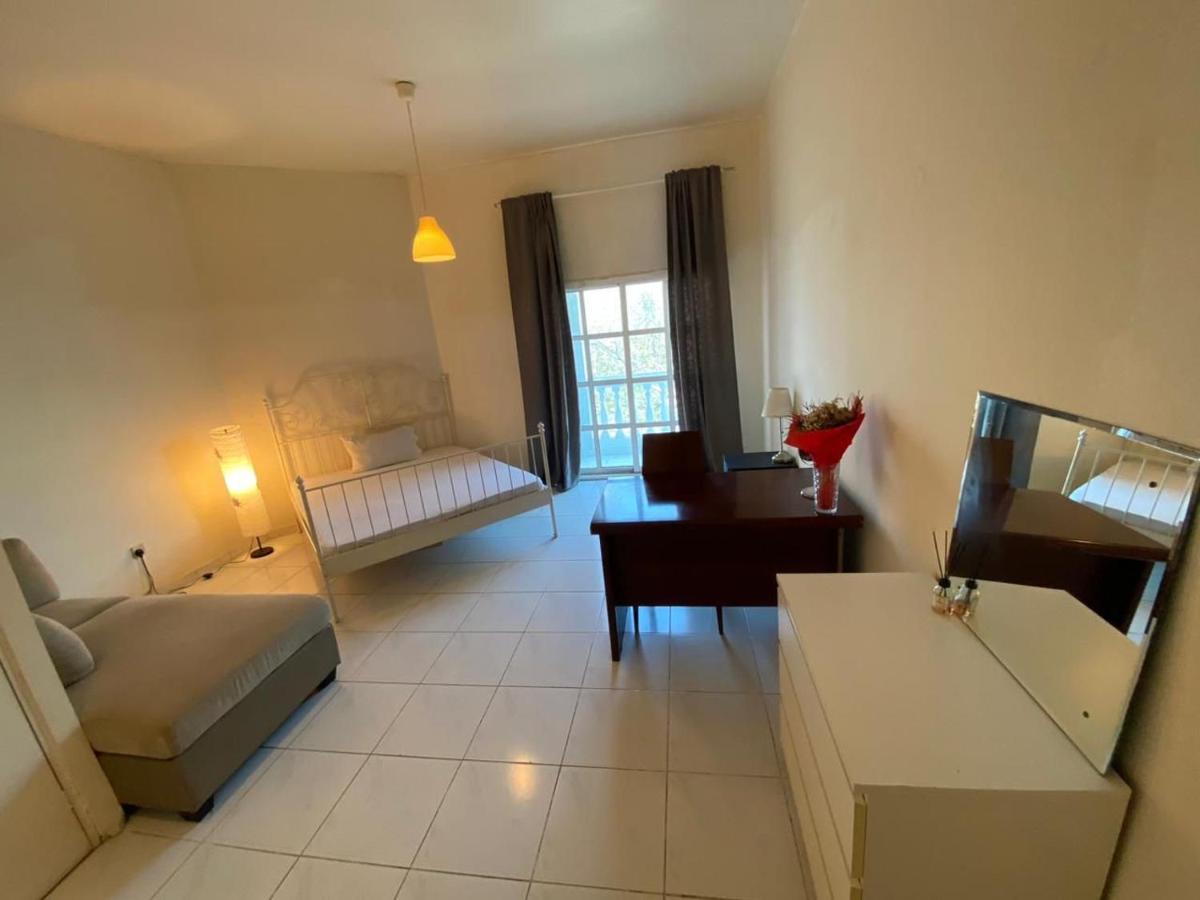 Comfortable Private Rooms In Compound Housing Dubai Ngoại thất bức ảnh
