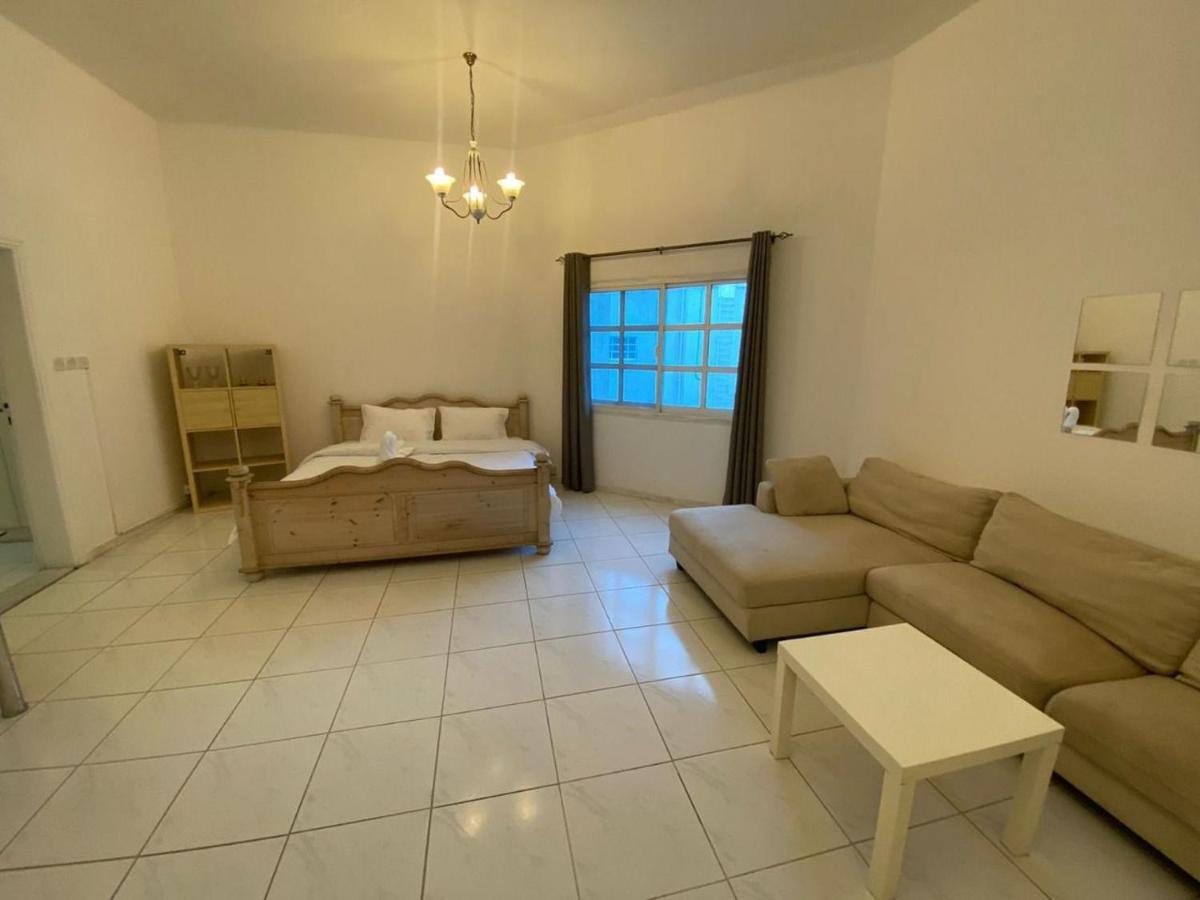 Comfortable Private Rooms In Compound Housing Dubai Ngoại thất bức ảnh