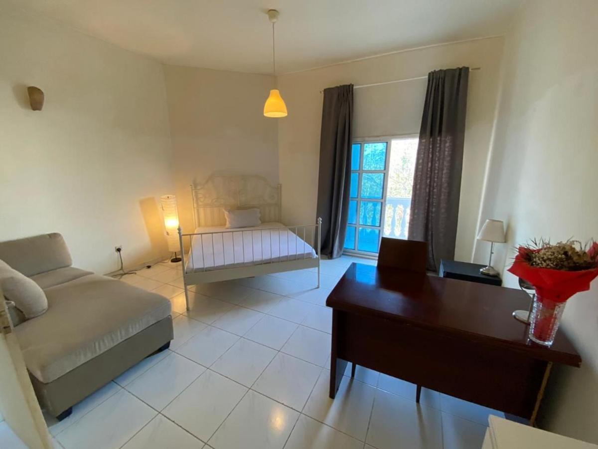 Comfortable Private Rooms In Compound Housing Dubai Ngoại thất bức ảnh