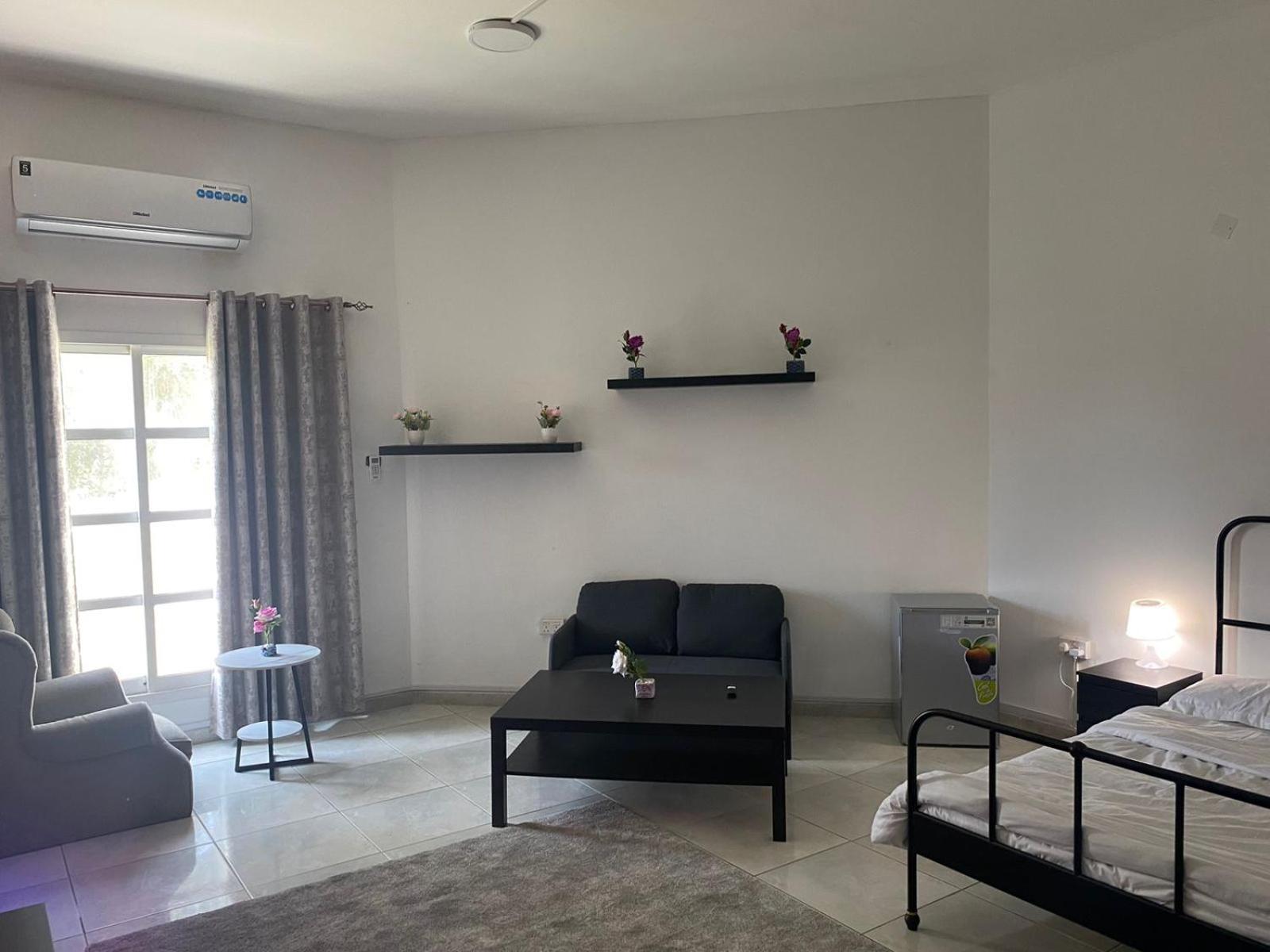 Comfortable Private Rooms In Compound Housing Dubai Ngoại thất bức ảnh