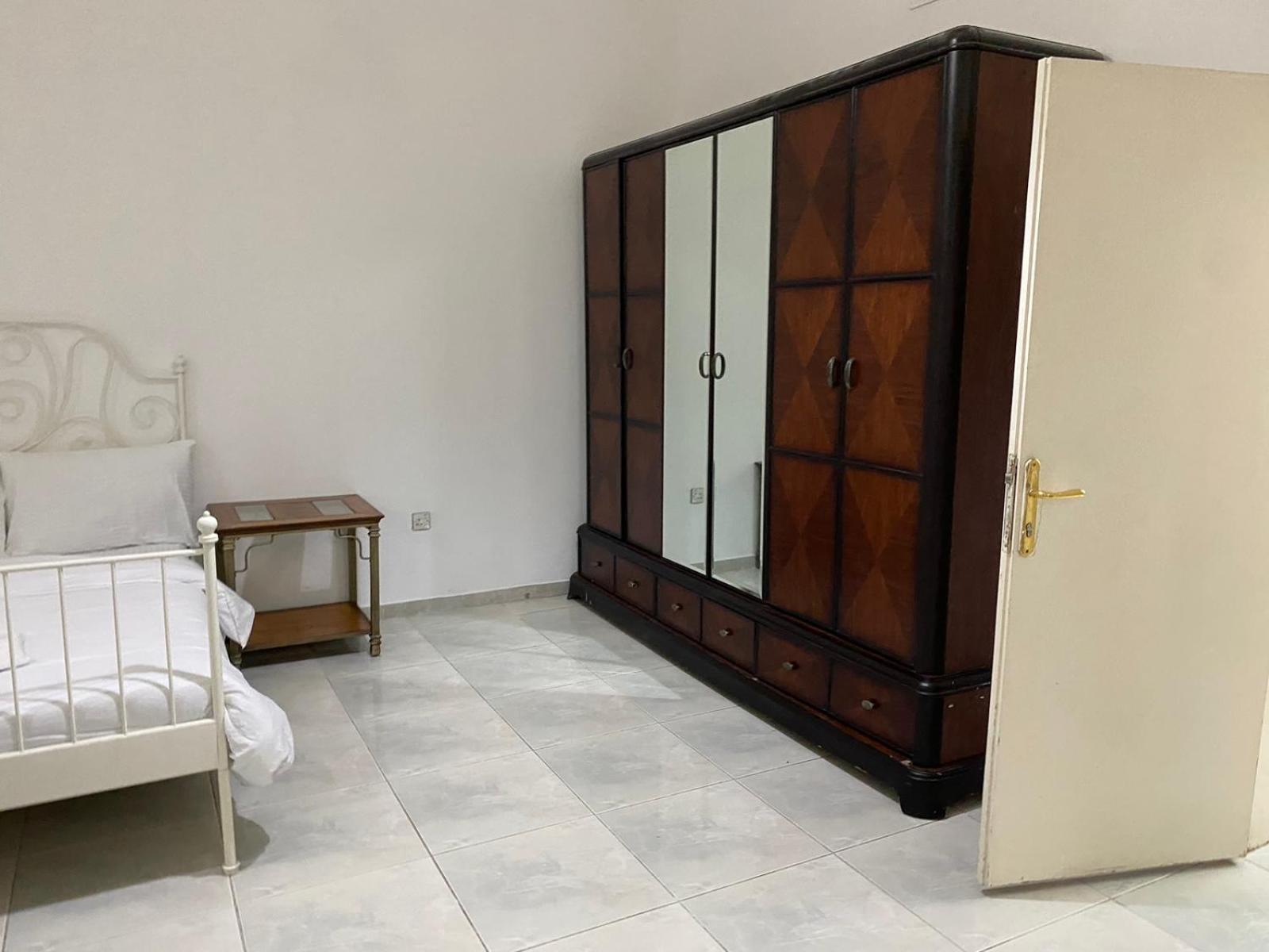Comfortable Private Rooms In Compound Housing Dubai Ngoại thất bức ảnh
