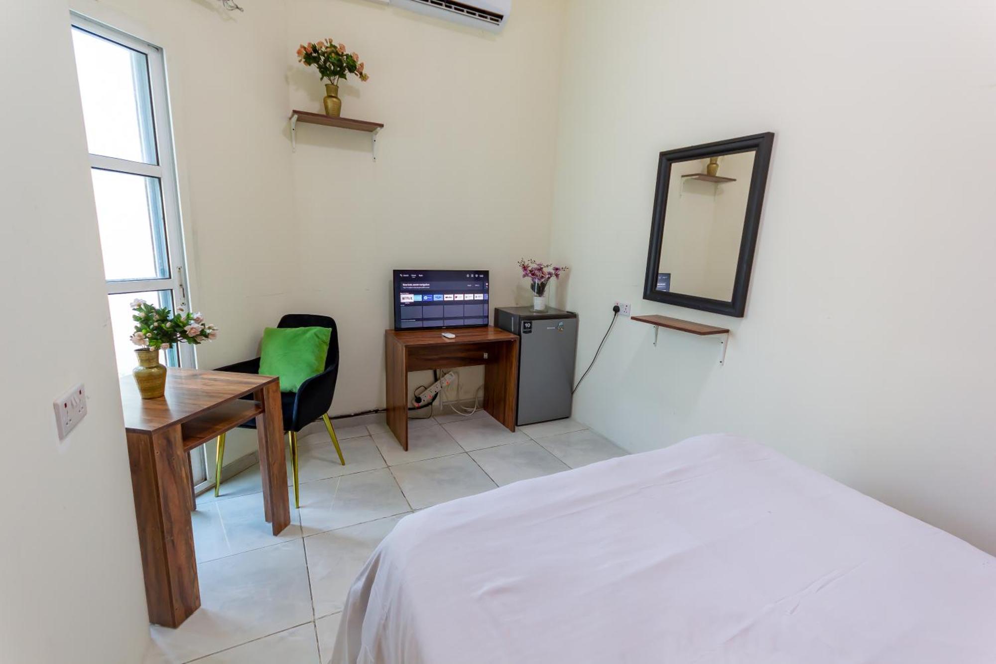 Comfortable Private Rooms In Compound Housing Dubai Ngoại thất bức ảnh